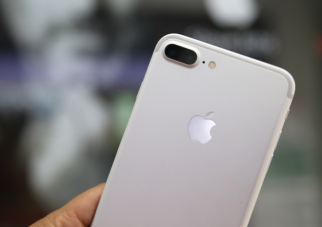 iPhone 7 Plus 128GB Đen Quốc Tế Còn Mới – PHONECARE – Hệ Thống Mua Bán Sửa  Chữa Di Động Máy Tính